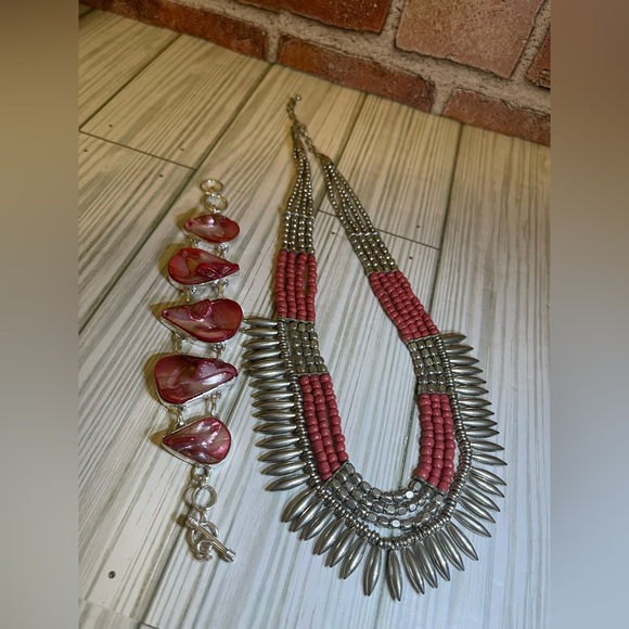 Mother Of Pearl- red Bracelet - Picture 13 of 15